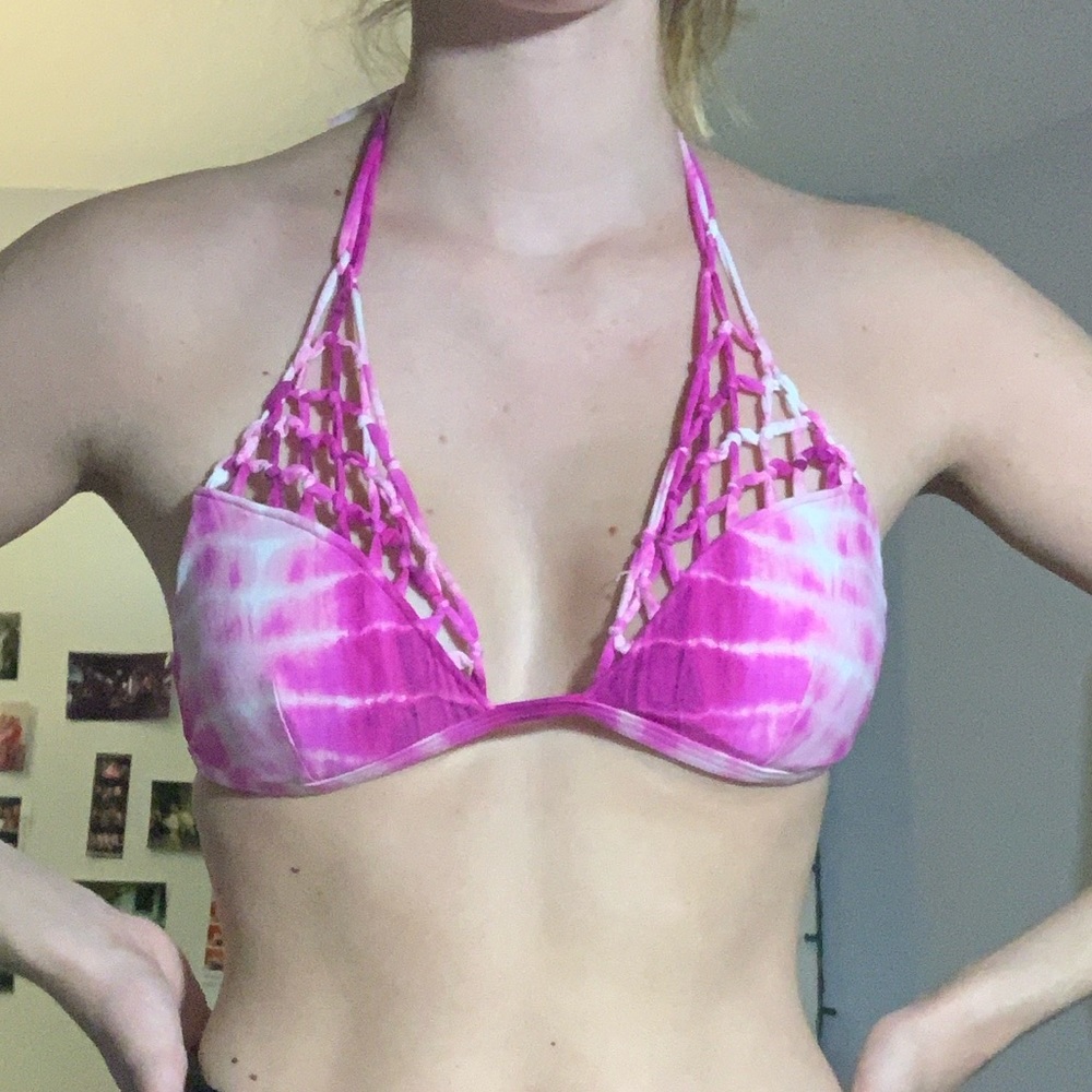 Pink tie-dye rip curl bathing suit top